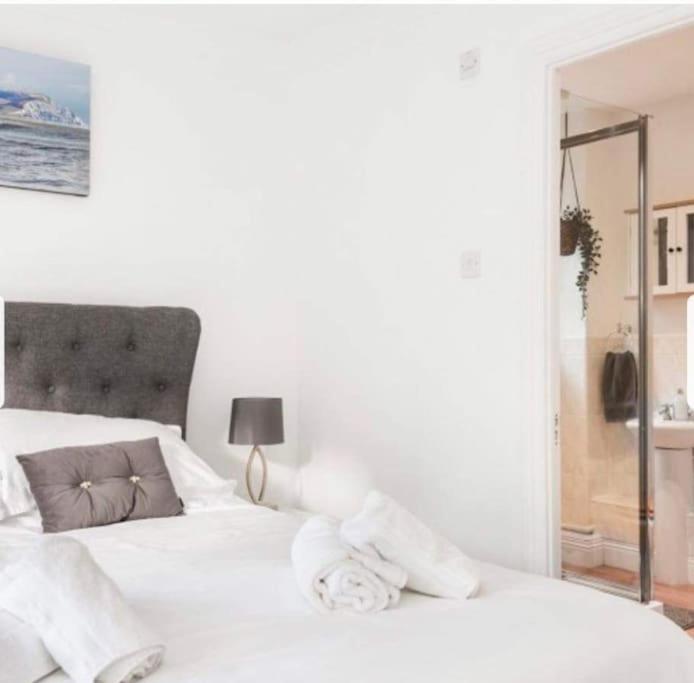 Beautiful Large Property, Sleeps 9 Walking Distance To The Sea , Beaches And Restaurants Fantastic Interior Lyme Regis Zewnętrze zdjęcie