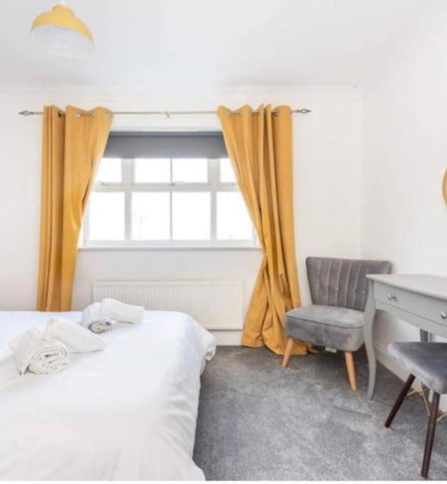 Beautiful Large Property, Sleeps 9 Walking Distance To The Sea , Beaches And Restaurants Fantastic Interior Lyme Regis Zewnętrze zdjęcie